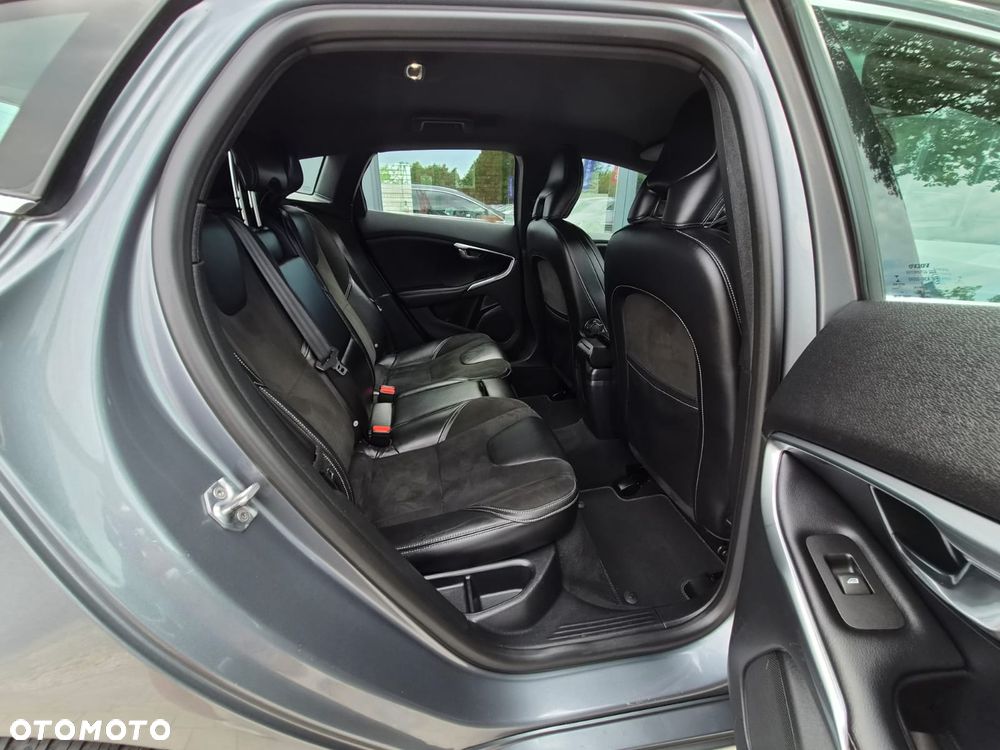 Volvo V40 D2 Kinetic - 28