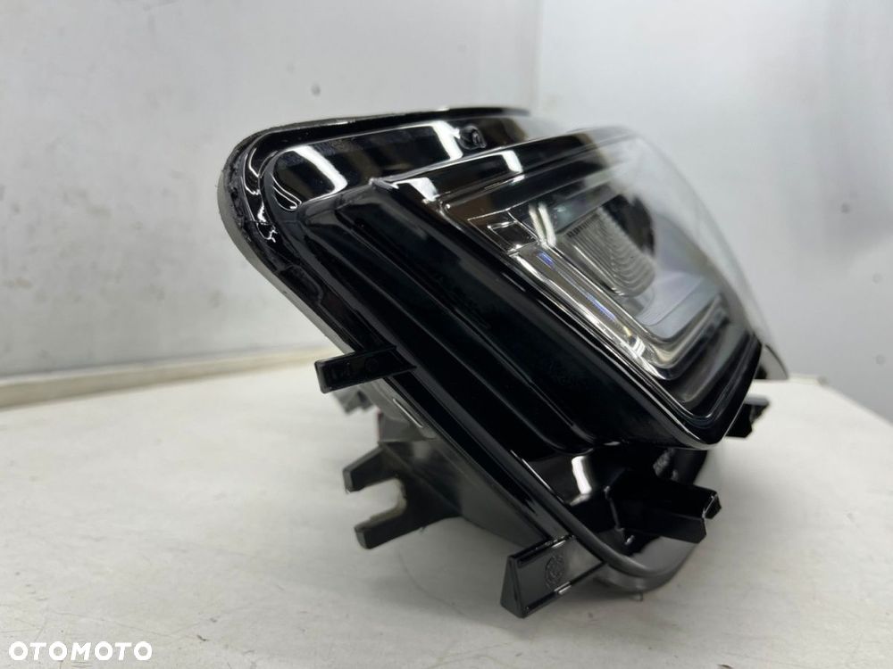Lampa reflektor Audi A6 C7 11-18r. LEWA przednia kompletna BI Xenon nieskrętny Europa 4g0941005 - 2