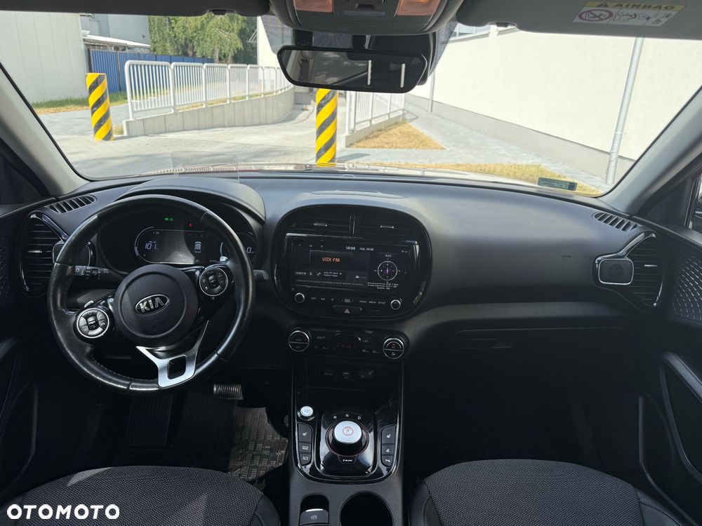 Kia Soul e-Soul 64kWh L - 17