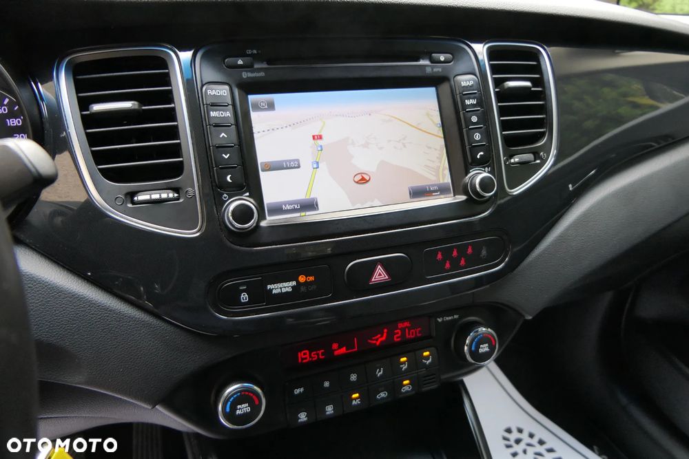 Kia Carens 1.6 GDI L 7os - 26