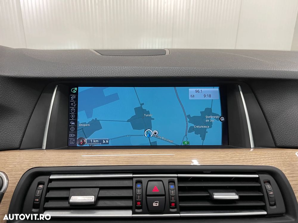 BMW Seria 5 530d xDrive Touring Aut. - 15