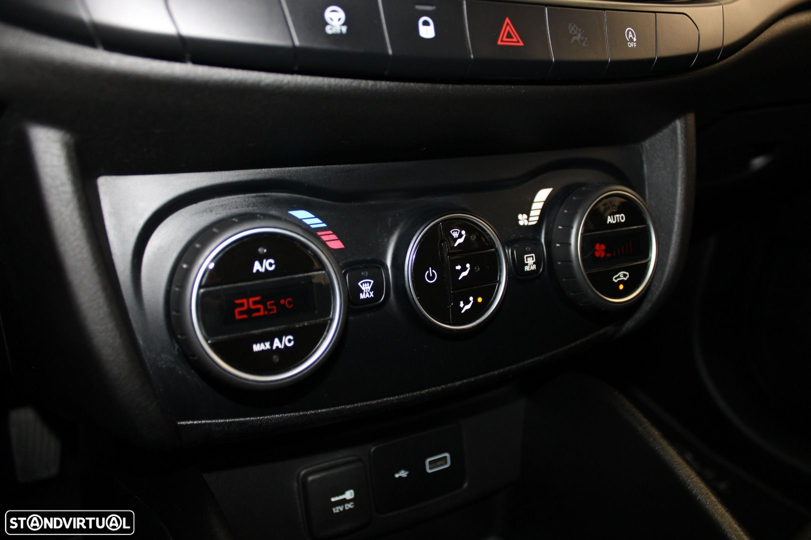 Fiat Tipo Station Wagon 1.3 M-Jet Lounge - 21