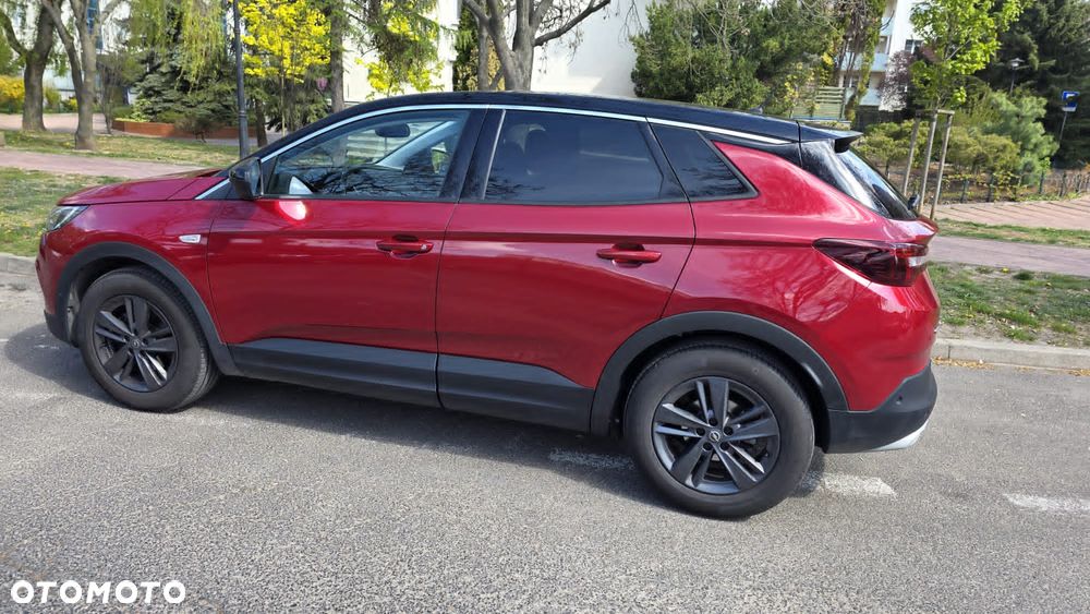 Opel Grandland X 1.2 T GPF Design&Tech S&S - 3