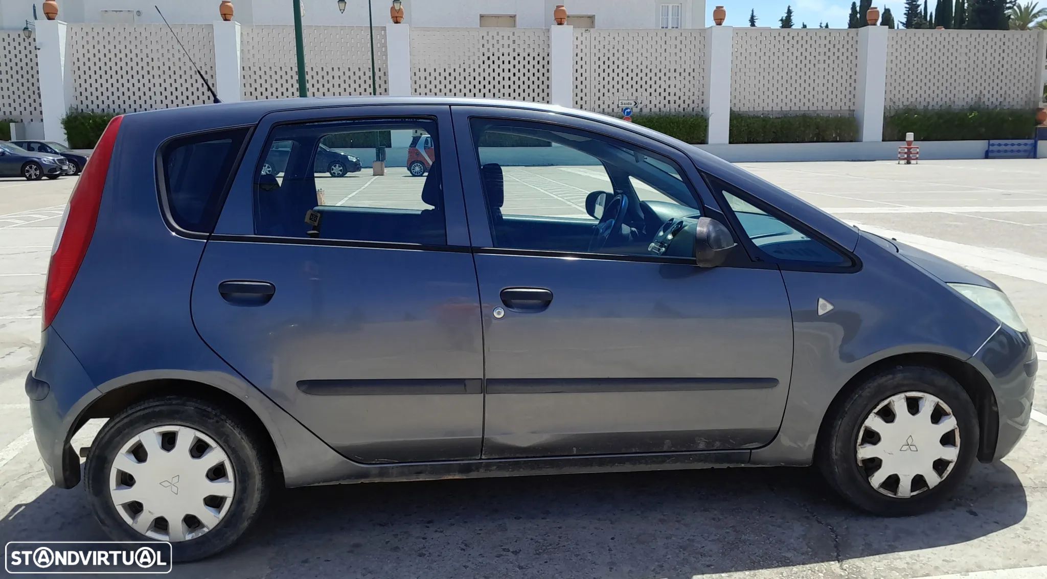Mitsubishi Colt 1.1 Base - 1