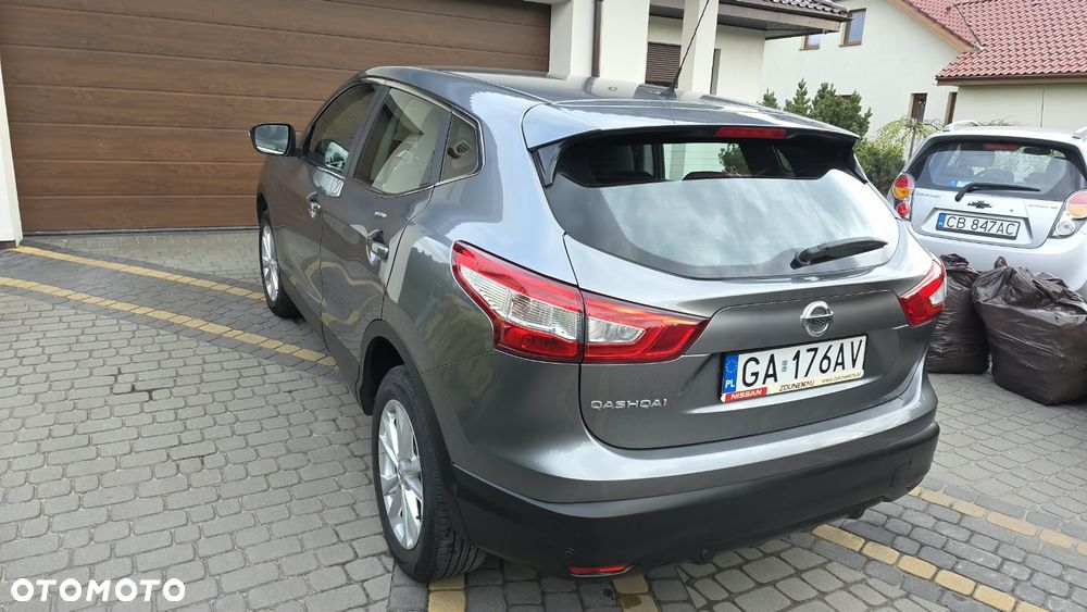 Nissan Qashqai 1.2 DIG-T Acenta EU6 - 4