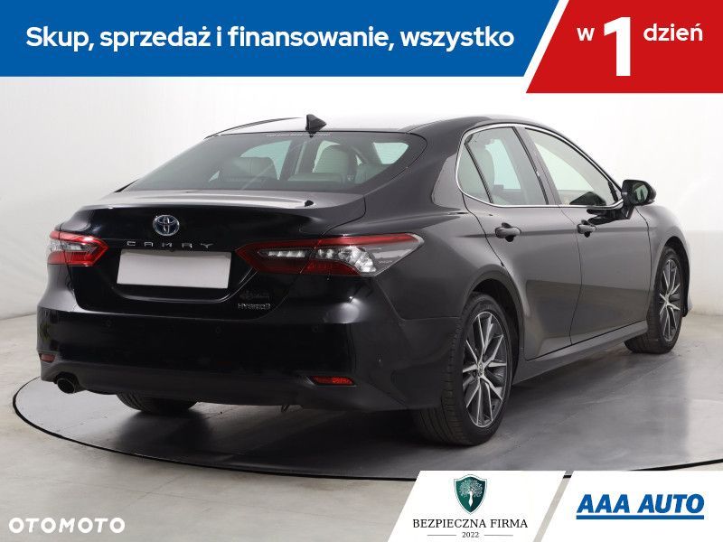 Toyota Camry - 7