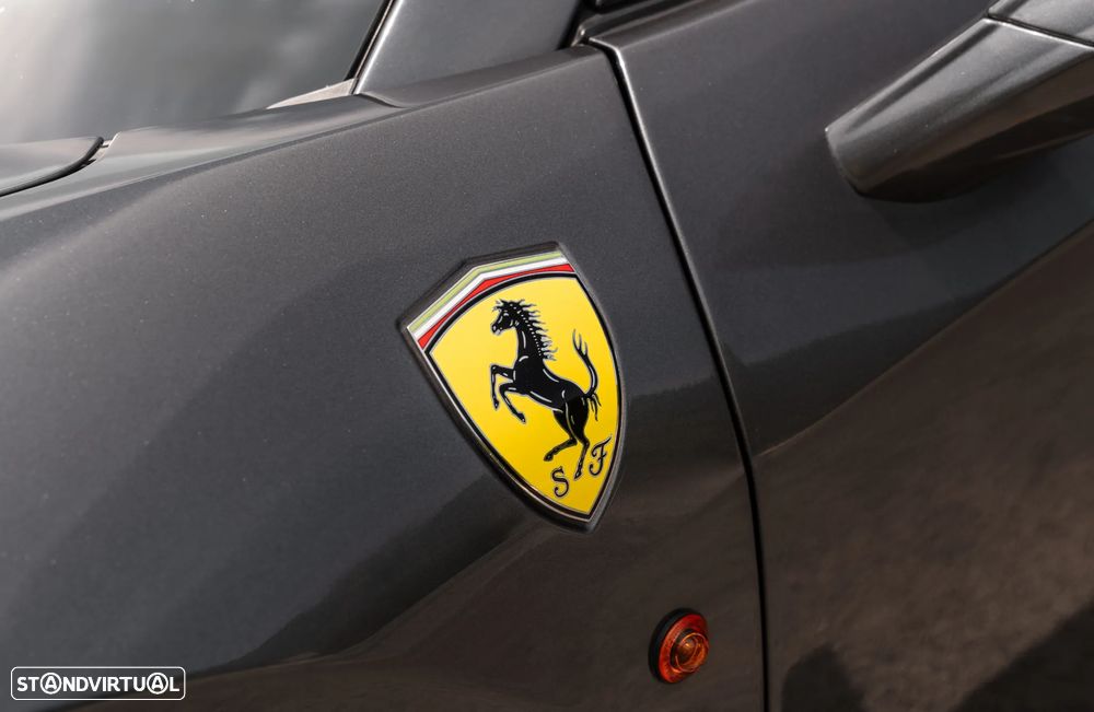 Ferrari 458 Spider - 11