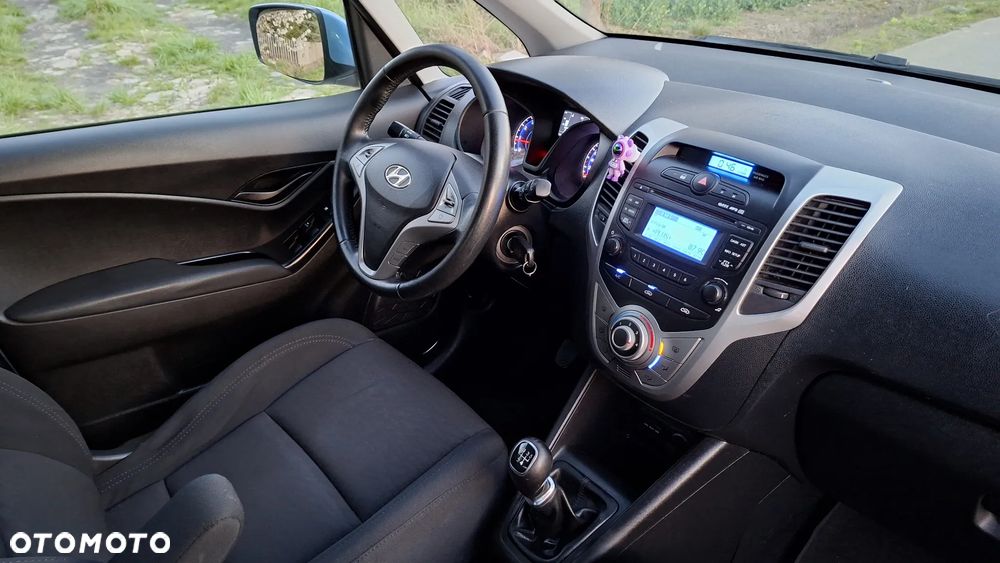 Hyundai ix20 1.4 blue - 13