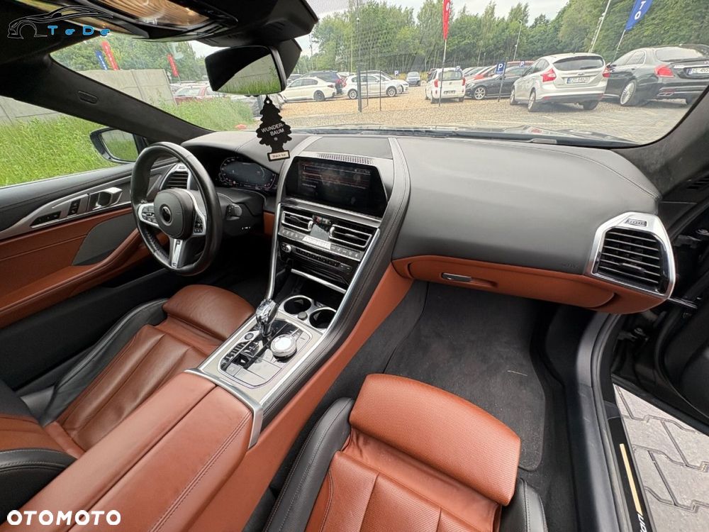BMW Seria 8 - 33