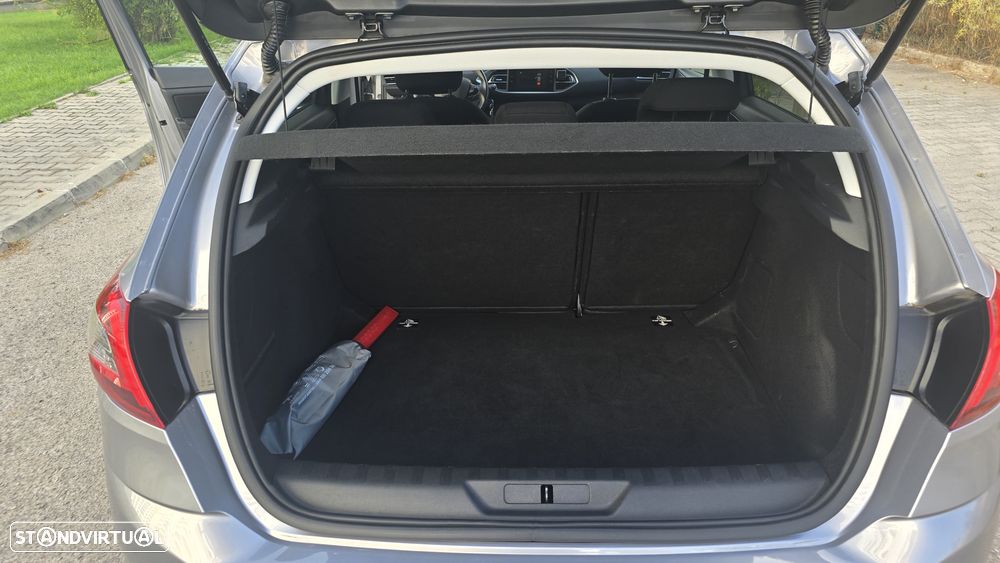 Peugeot 308 1.5 BlueHDi Style - 21