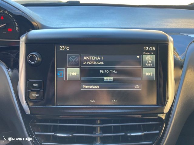 Peugeot 208 1.6 BlueHDi Style - 19