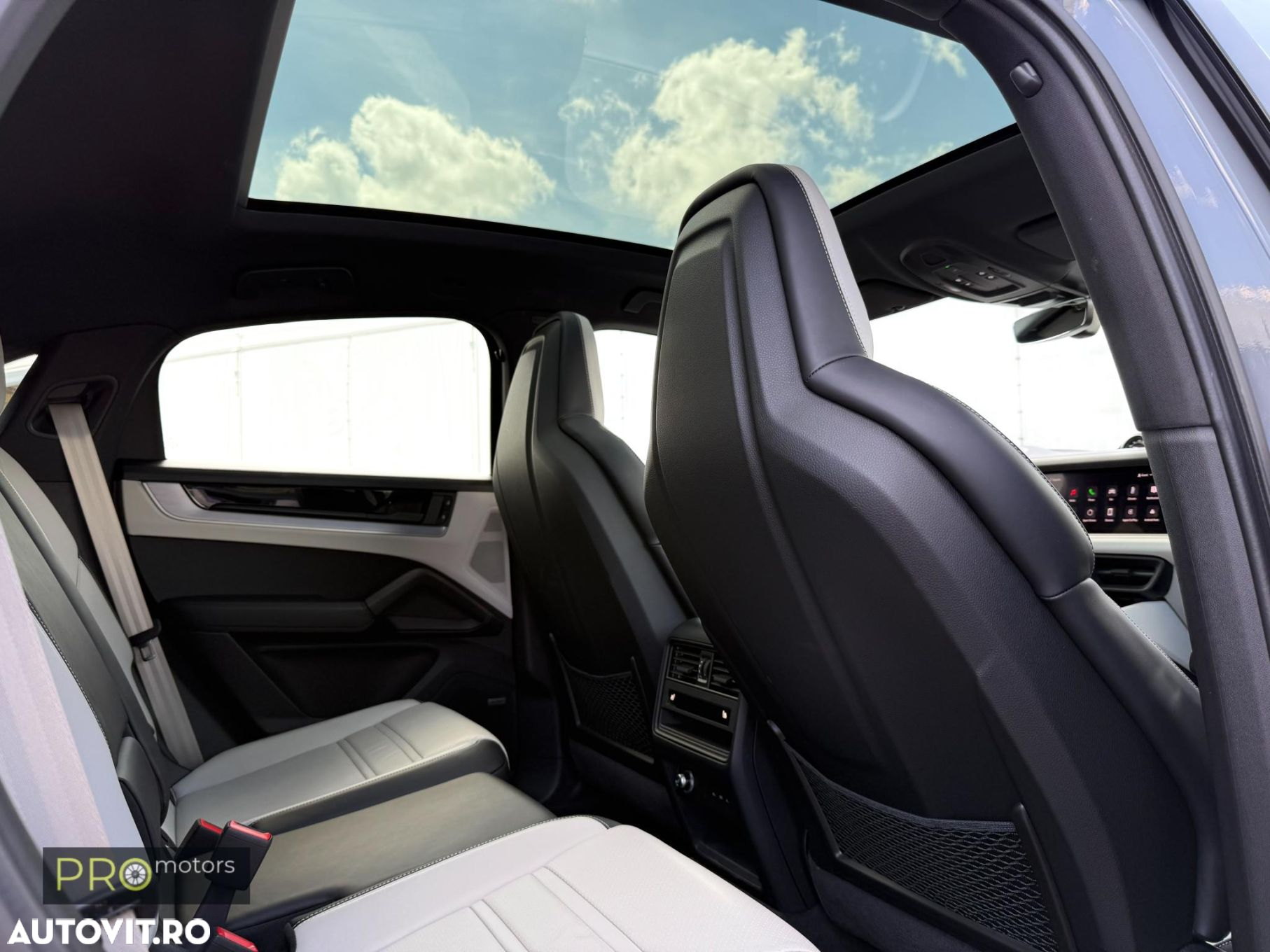 Porsche Cayenne Coupe Standard - 11