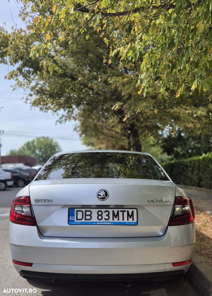 Skoda Octavia 2.0 TDI DSG Ambition - 14