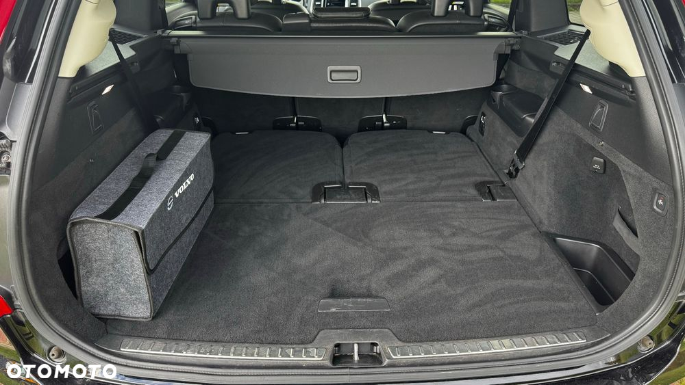 Volvo XC 90 B5 D AWD Ultimate Dark - 13