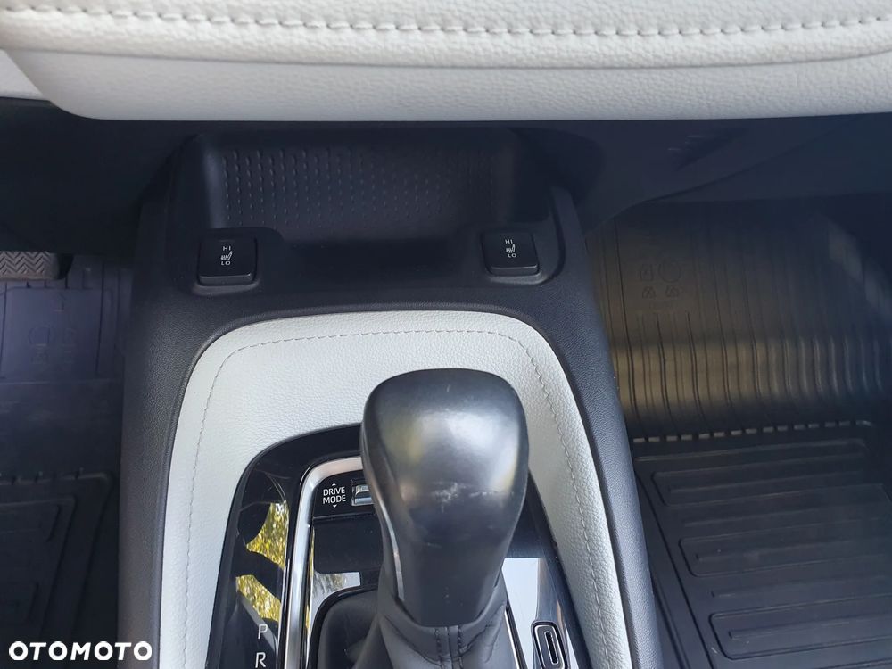 Toyota Corolla 1.8 Hybrid Comfort - 21