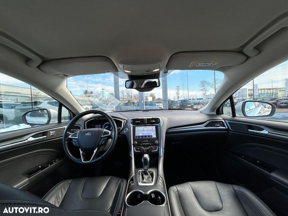 Ford Mondeo 2.0 HEV Titanium - 13