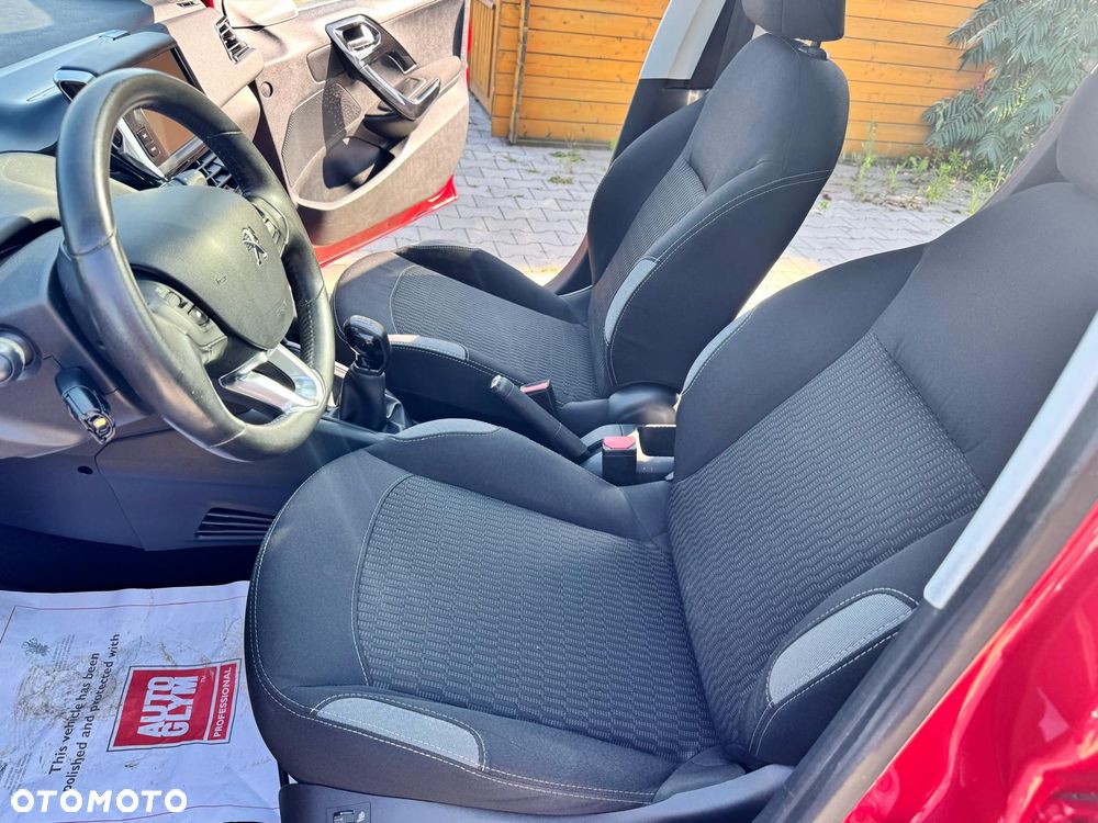 Peugeot 208 1.2 PureTech Allure - 20