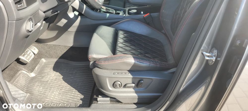 Skoda Kodiaq 2.0 TSI 4x4 RS DSG 7os - 28