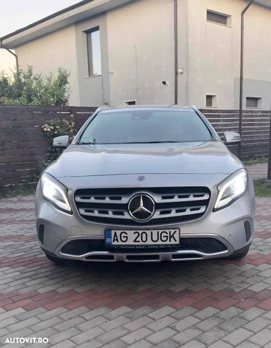 Mercedes-Benz GLA 220 d 4MATIC 7G-DCT - 1