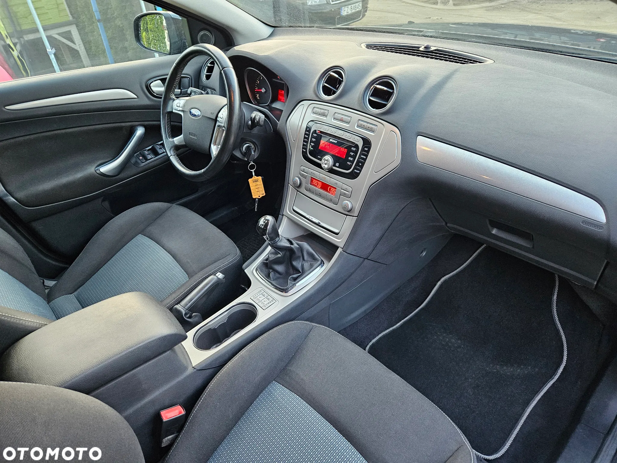 Ford Mondeo 1.6 Silver X - 16