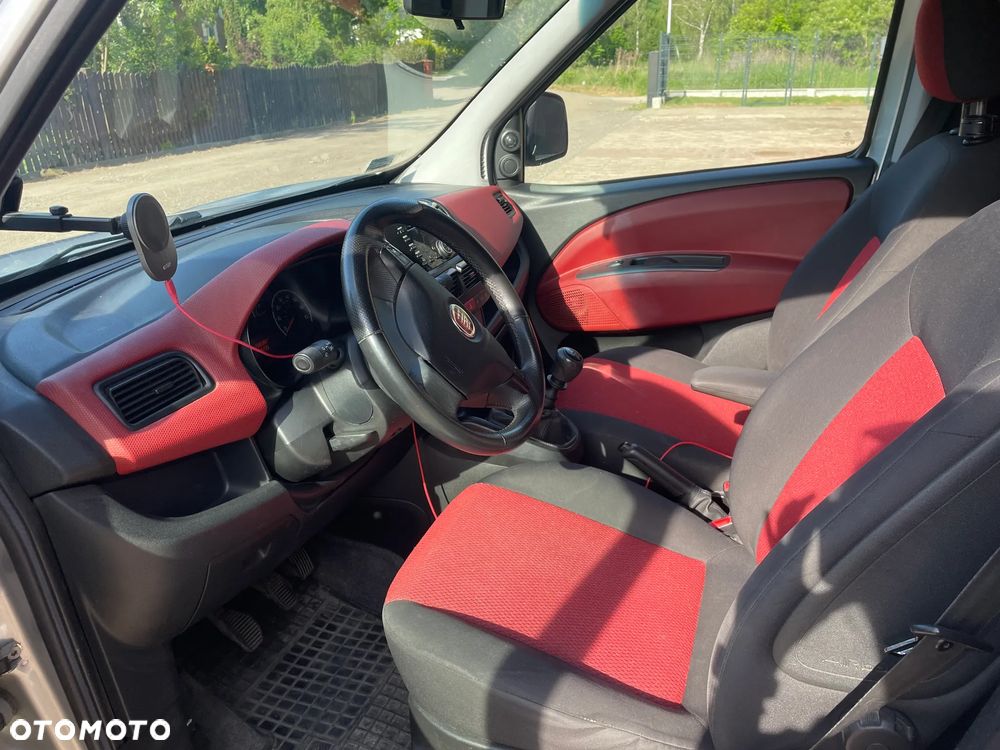 Fiat Doblo 2.0 Multijet 16V Emotion - 12