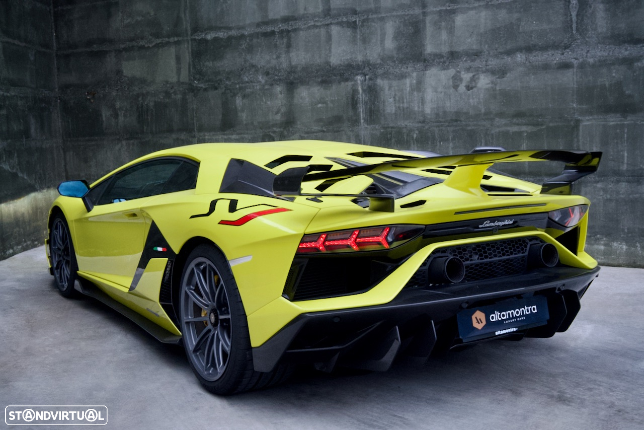 Lamborghini Aventador SVJ - 4