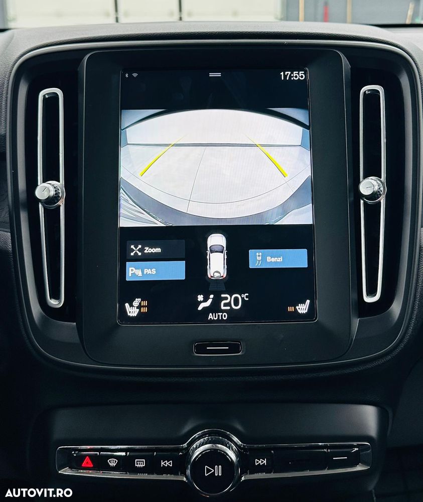 Volvo XC 40 T2 Momentum Core - 26