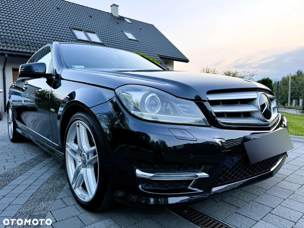 Mercedes-Benz Klasa C 350 CDI DPF (BlueEFFICIENCY) 7G-TRONIC Avantgarde - 11