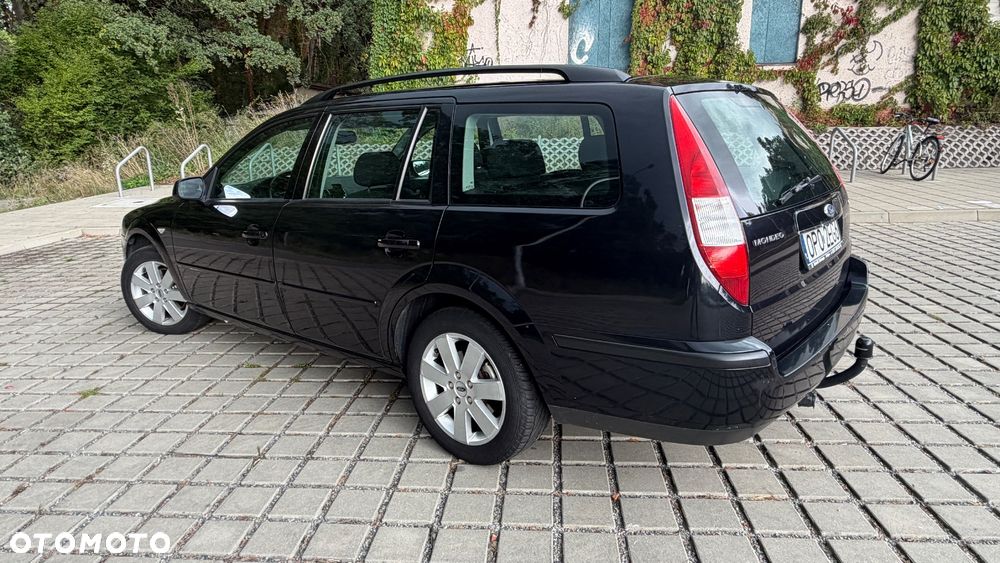 Ford Mondeo 2.0 TDCI DPF Ambiente - 6