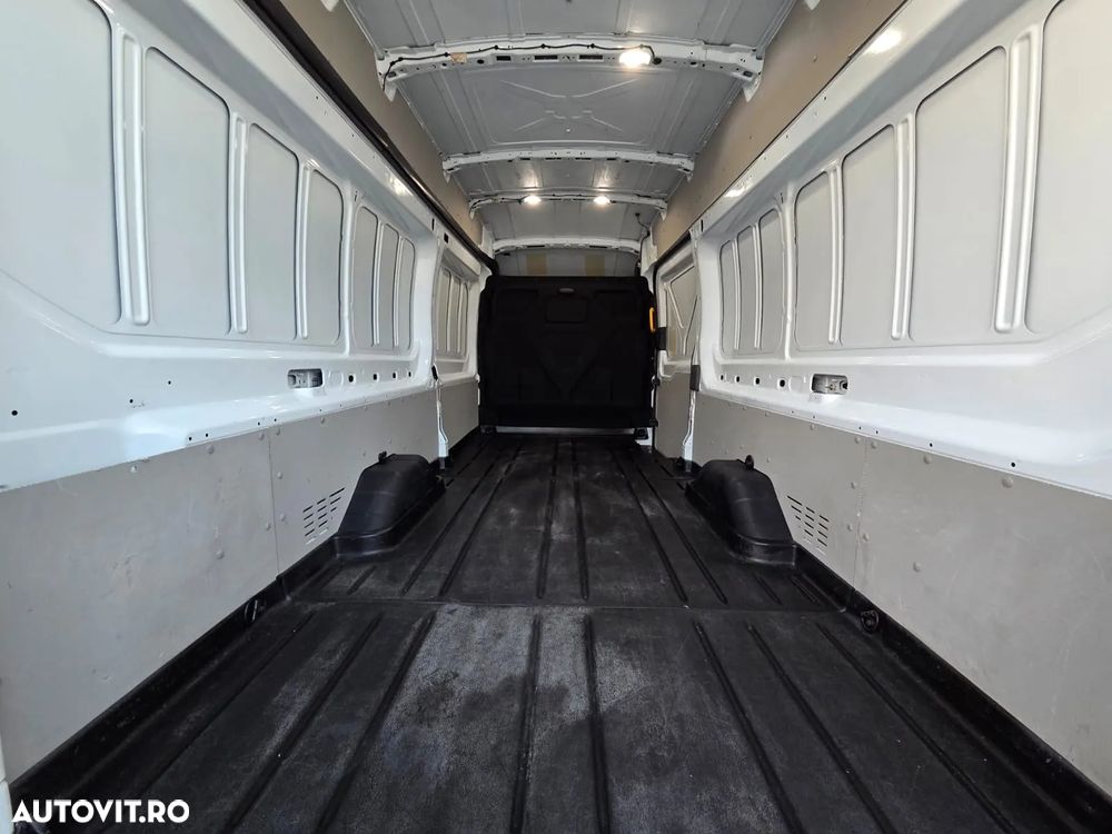 Ford New Transit L4H3 - 11