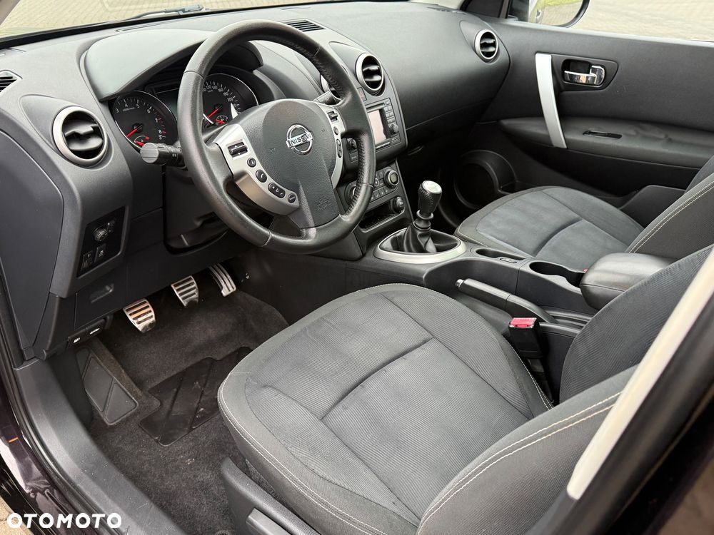 Nissan Qashqai+2 - 24