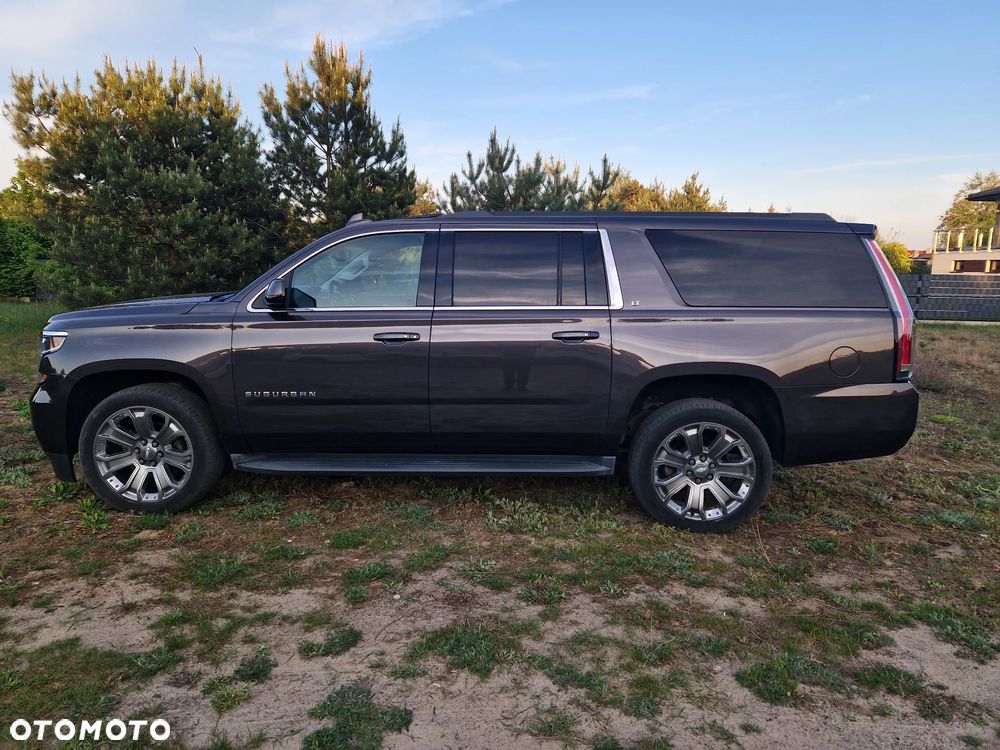 Chevrolet Suburban - 6