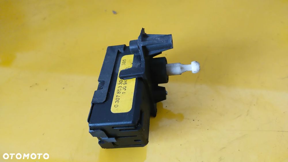 VW 0307853304 Silniczek regulacji świateł reflektora - 1