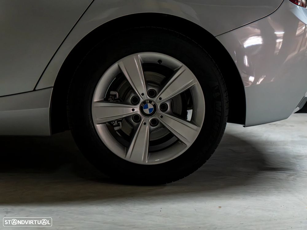 BMW 116 d EDynamics Line Sport - 8