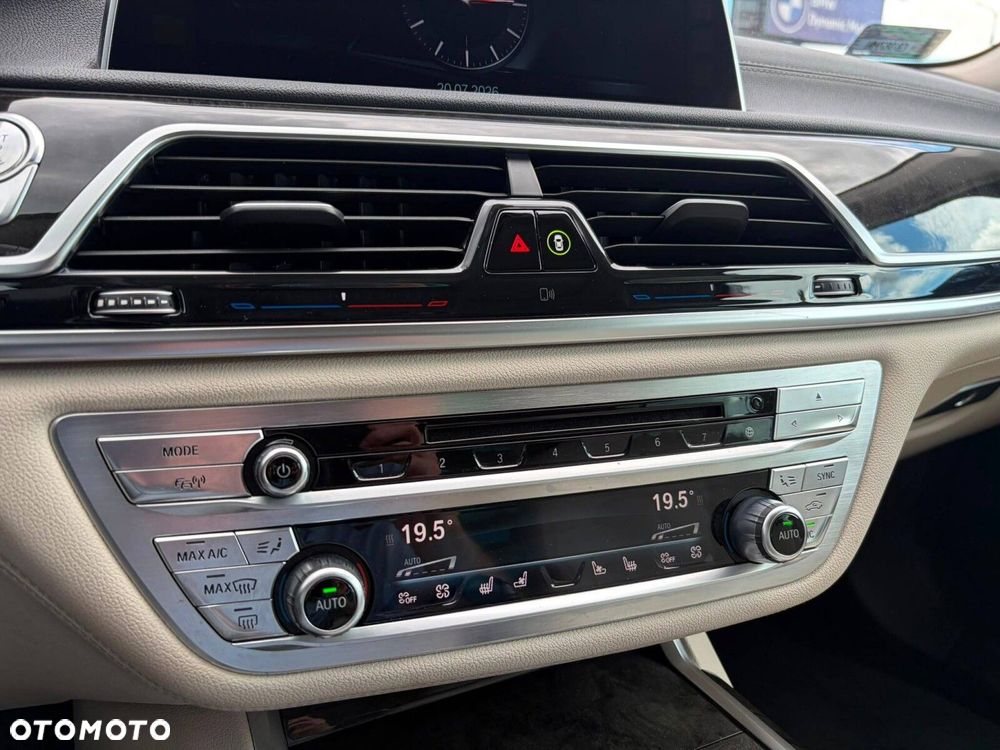 BMW Seria 7 - 26