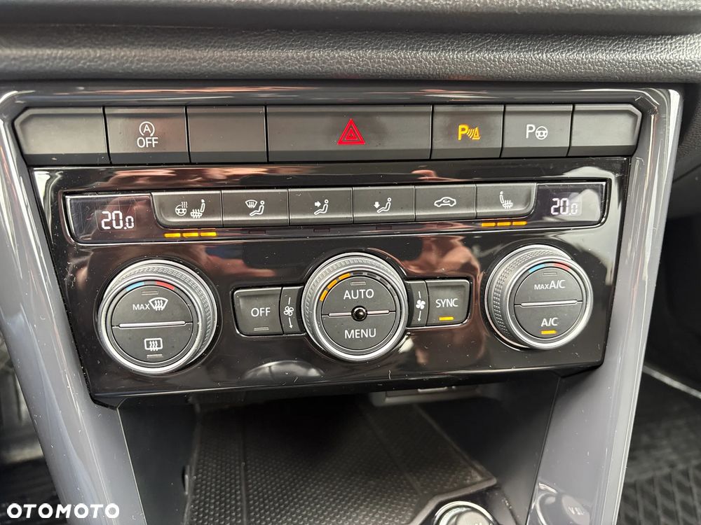 Volkswagen T-Roc 1.5 TSI ACT Premium - 10