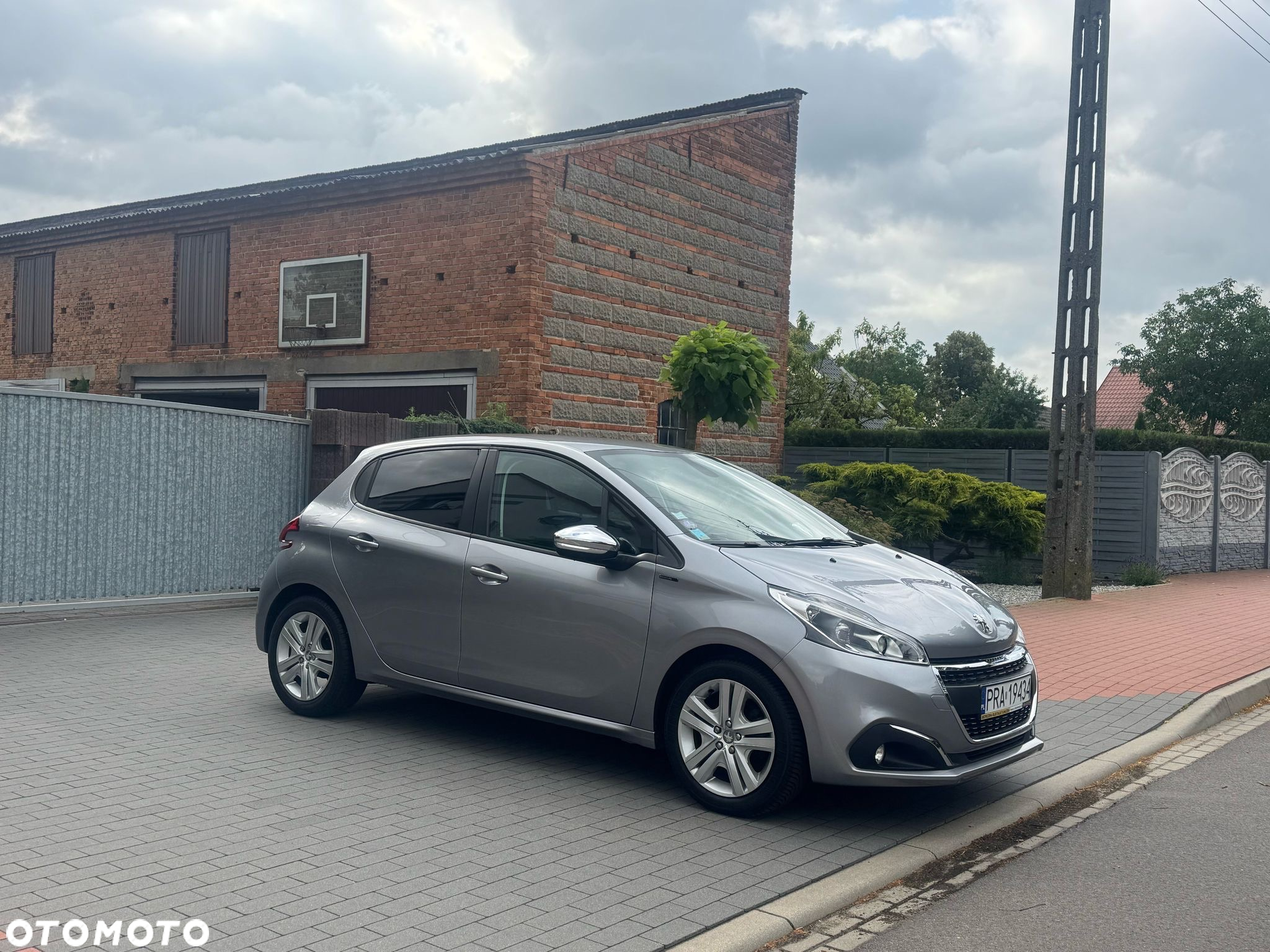 Peugeot 208 PureTech 82 Stop & Start Signature - 4