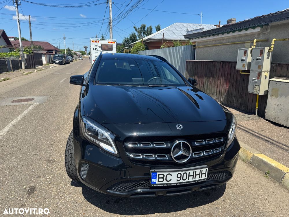 Mercedes-Benz GLA 180 7G-DCT - 5