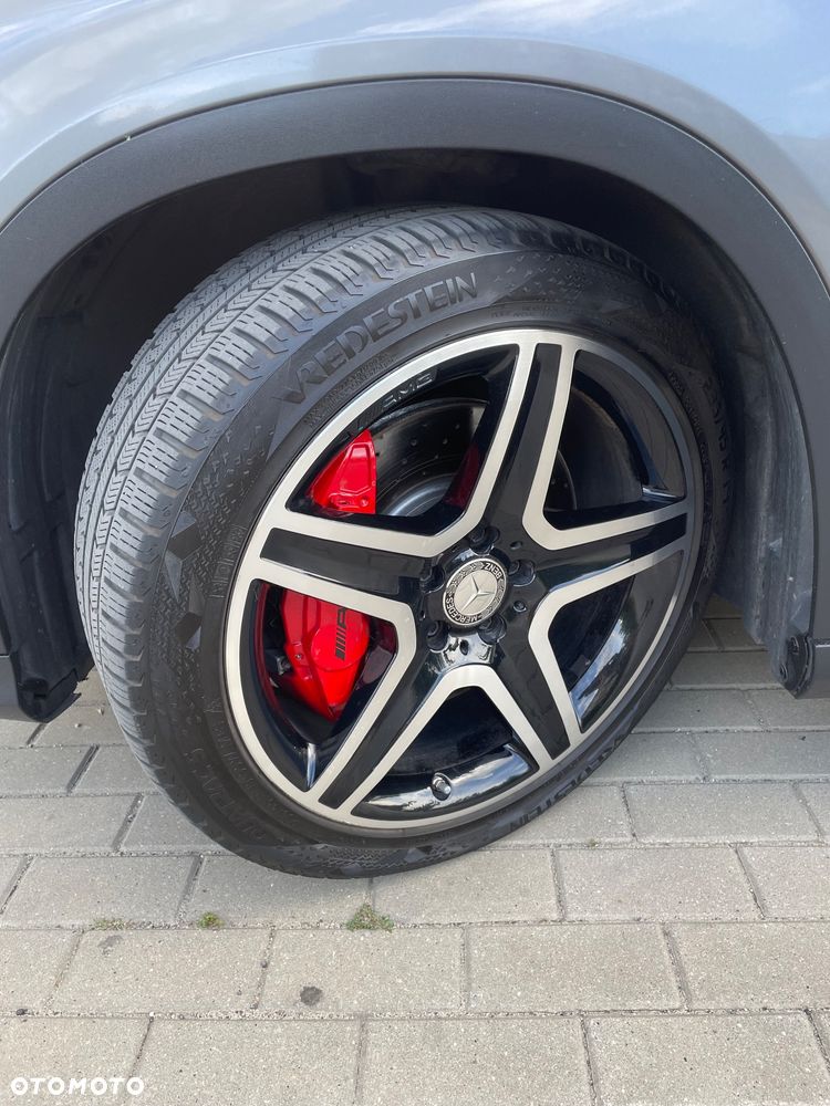Mercedes-Benz GLA - 18