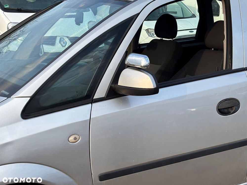 Opel Meriva 1.6 Cosmo - 17