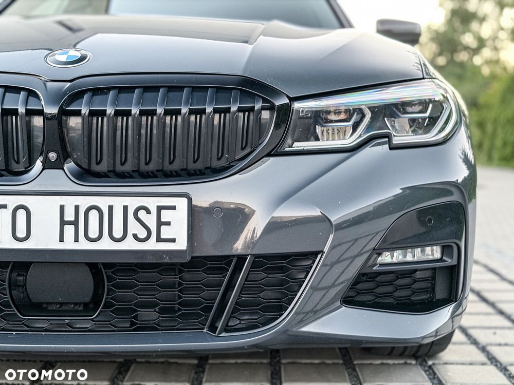 BMW Seria 3 330e M Sport - 10