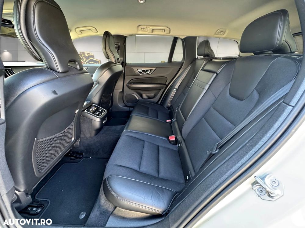 Volvo V60 D4 Momentum Pro - 7