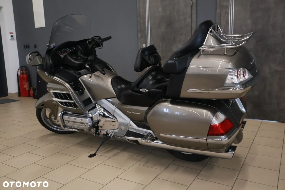 Honda GL - 35