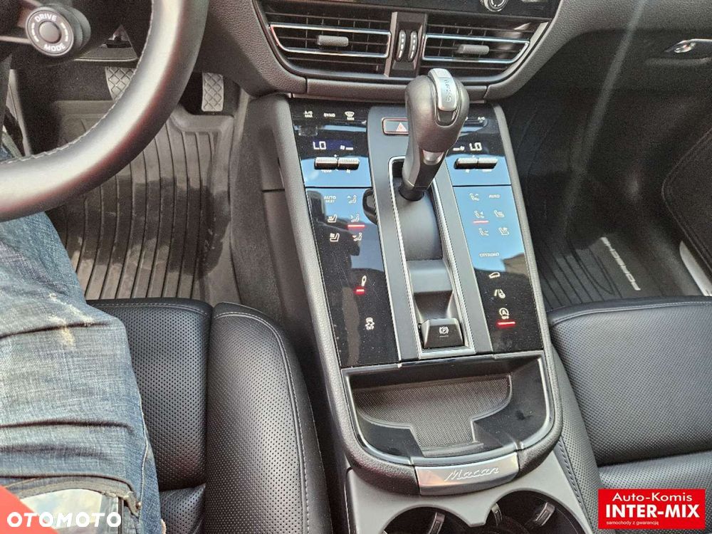 Porsche Macan - 28