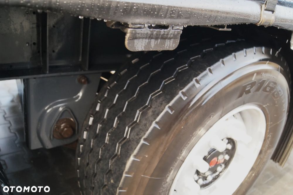 Wielton STANDARD OŚ PODNOSZONA SAF TARCZE /PODNOSZONY DACH - 14