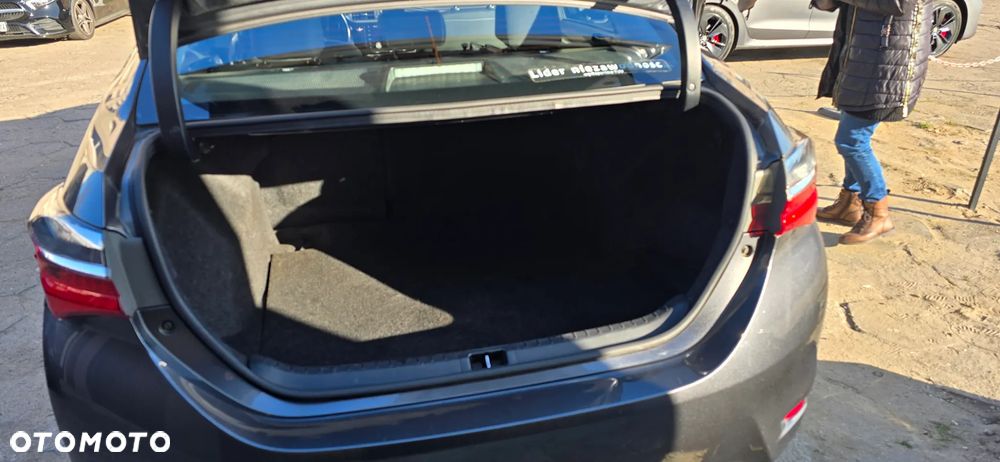 Toyota Corolla 1.6 Active - 5