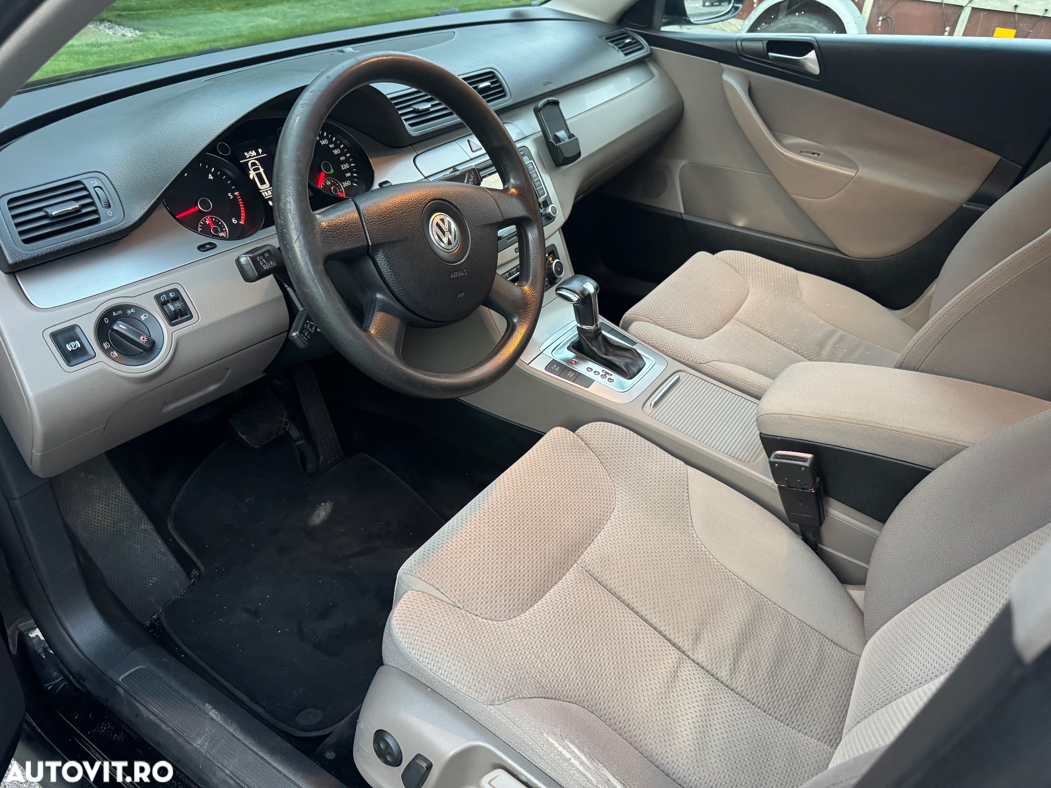 Volkswagen Passat Variant 2.0 TDI BlueMotion Technology DSG Comfortline - 5