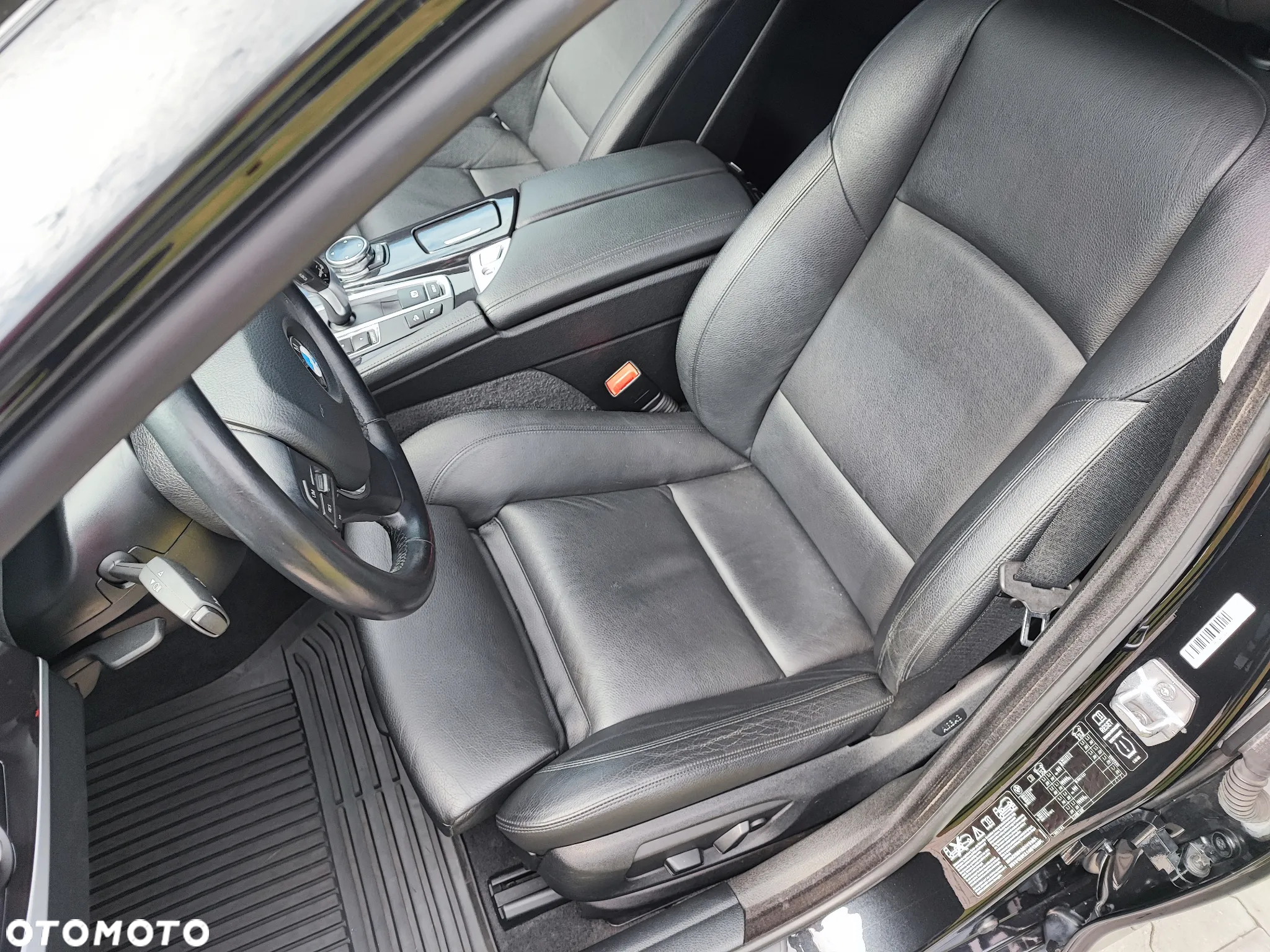 BMW Seria 5 520d Luxury Line - 12