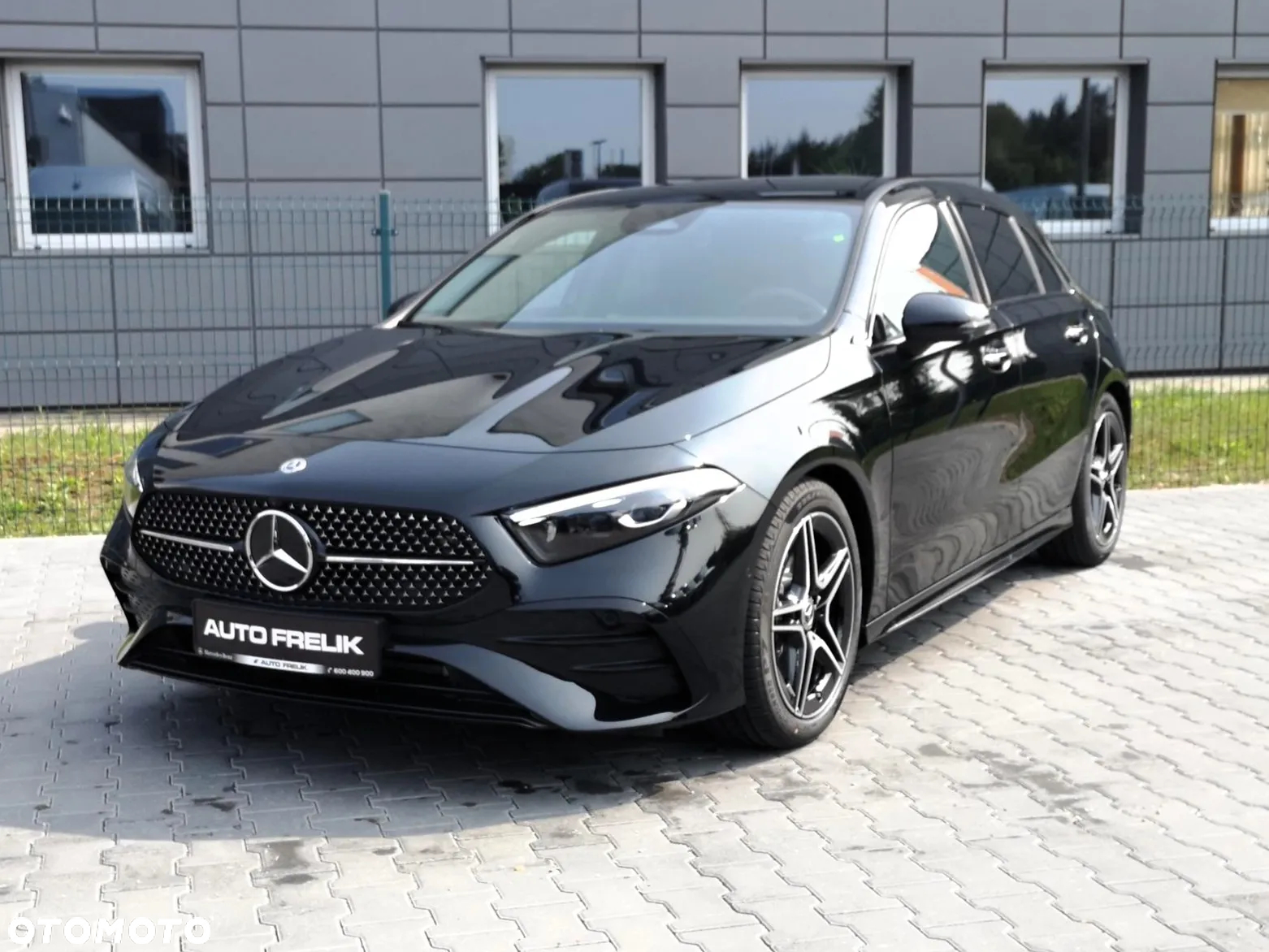 Mercedes-Benz Klasa A 220 4Matic 7G-DCT AMG Line - 2