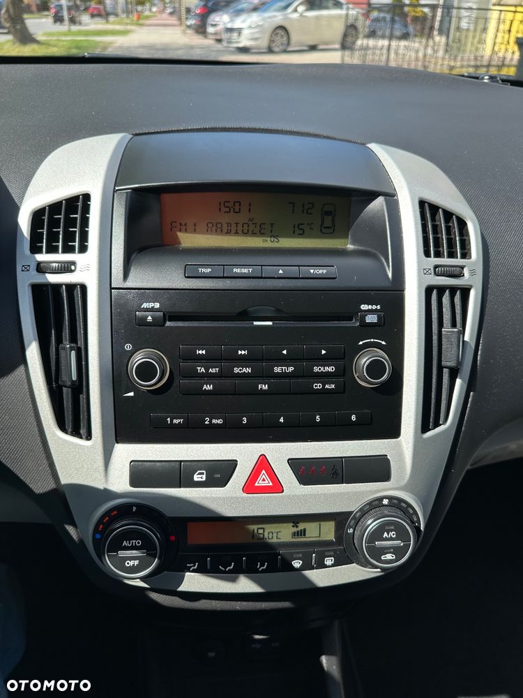 Kia Ceed 1.6 CVVT LX - 23